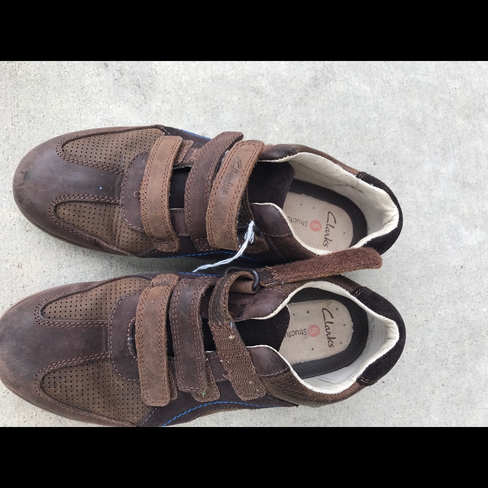 Boys shoes